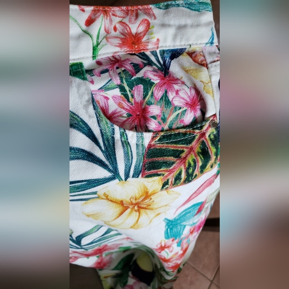 NWOT ZARA FLORAL JEANS SZ 06 - Picture 13 of 15